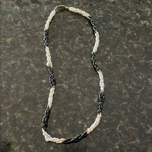 Elegant Black and White Fresh water Pearl necklace